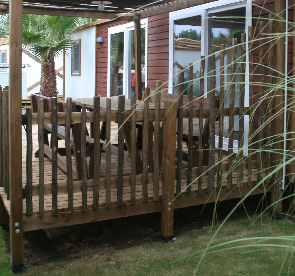 Barrière eucalyptus terrasse mobil home