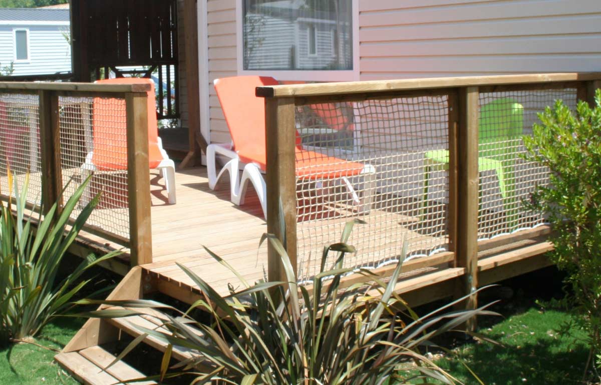 Barrière en filet pour terrasse bois