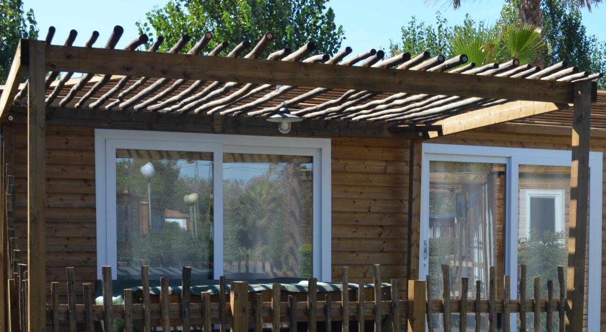 Pergola eucalyptus mobil home